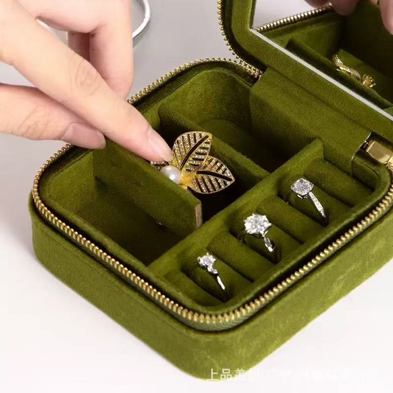 Soft Velvet Ring Storage Box